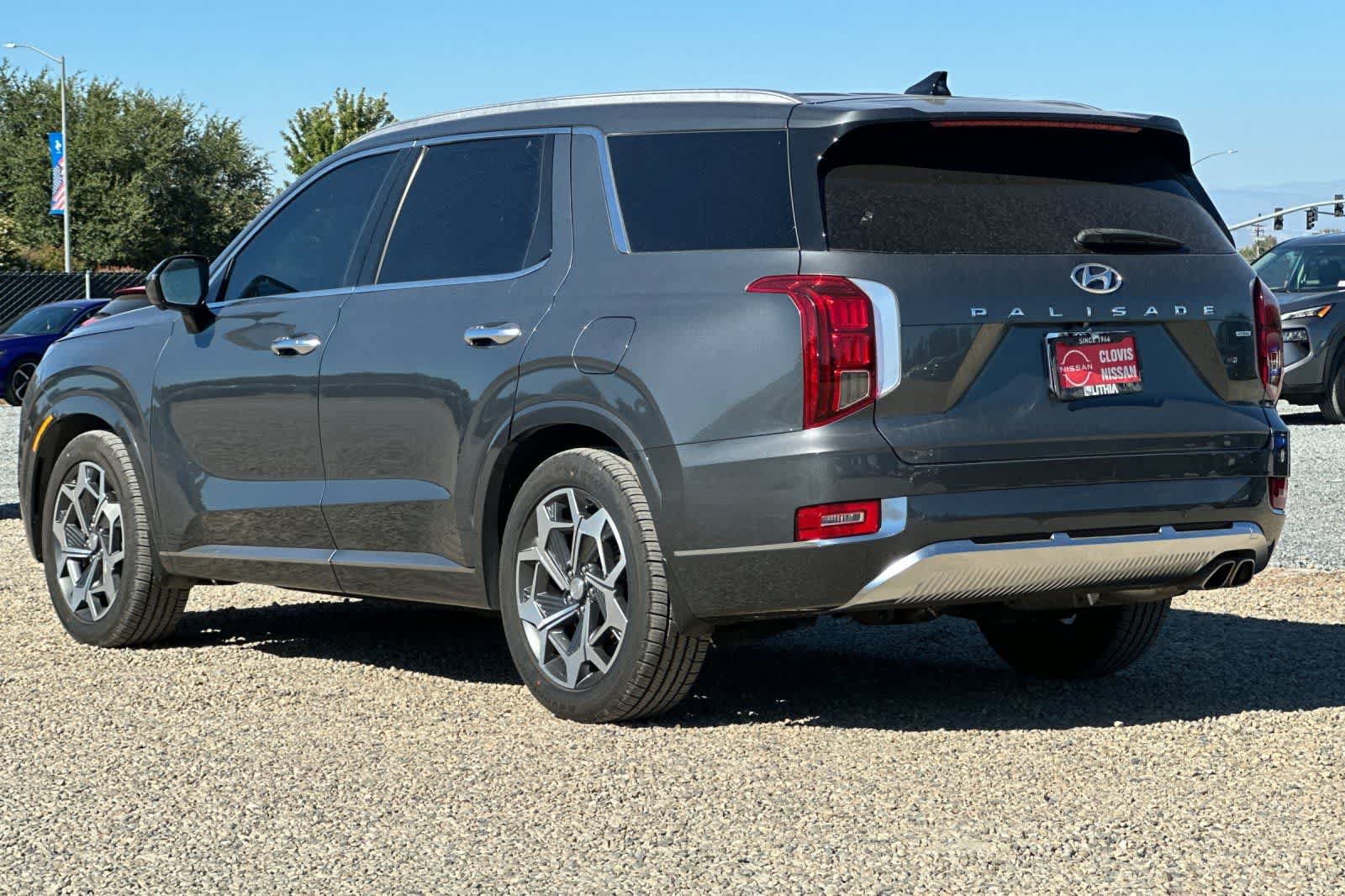 Used 2022 Hyundai Palisade Calligraphy w/ Winter Package AWD/4WD image 7