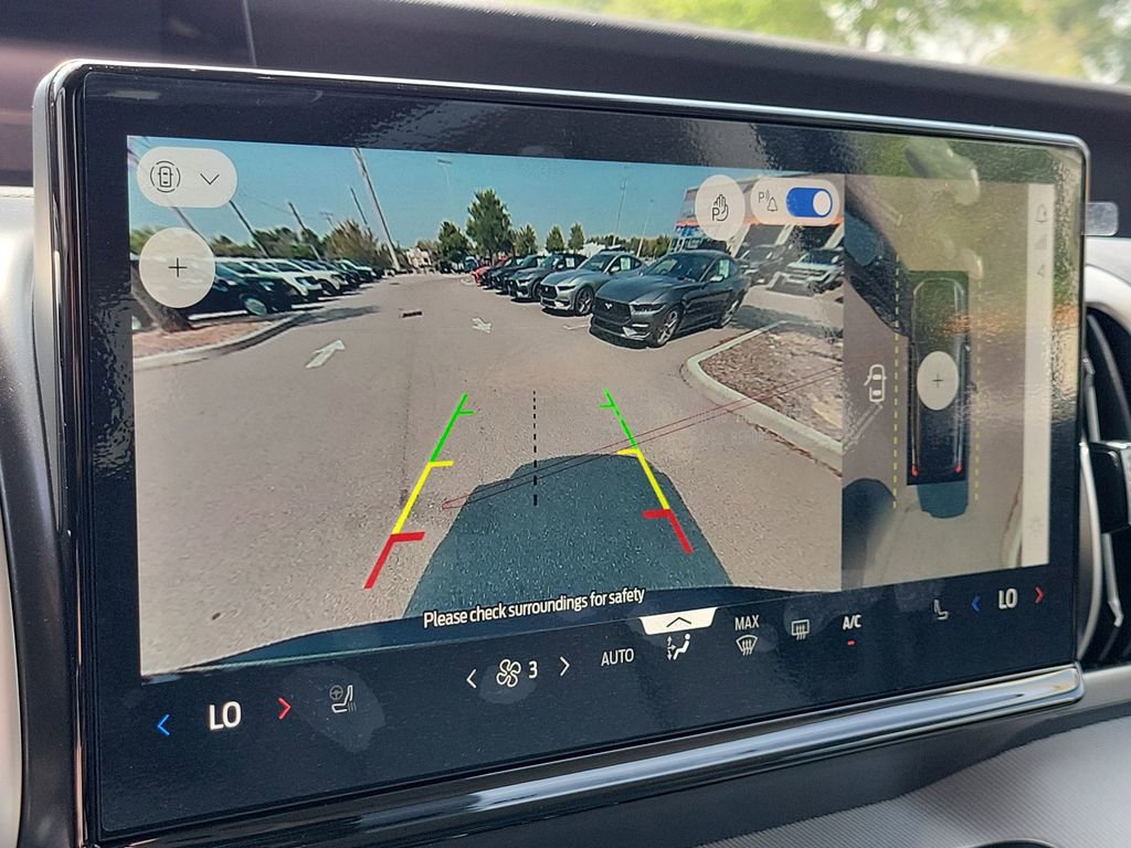 New 2026 Ford Expedition Active image 25