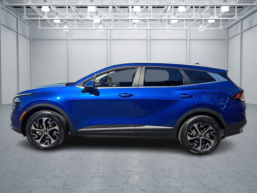 Used 2024 Kia Sportage EX image 2