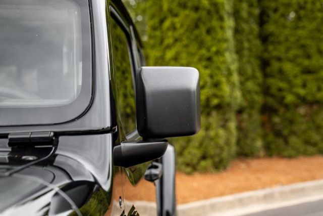 Used 2022 Jeep Gladiator Rubicon w/ LED Lighting Group AWD/4WD image 18