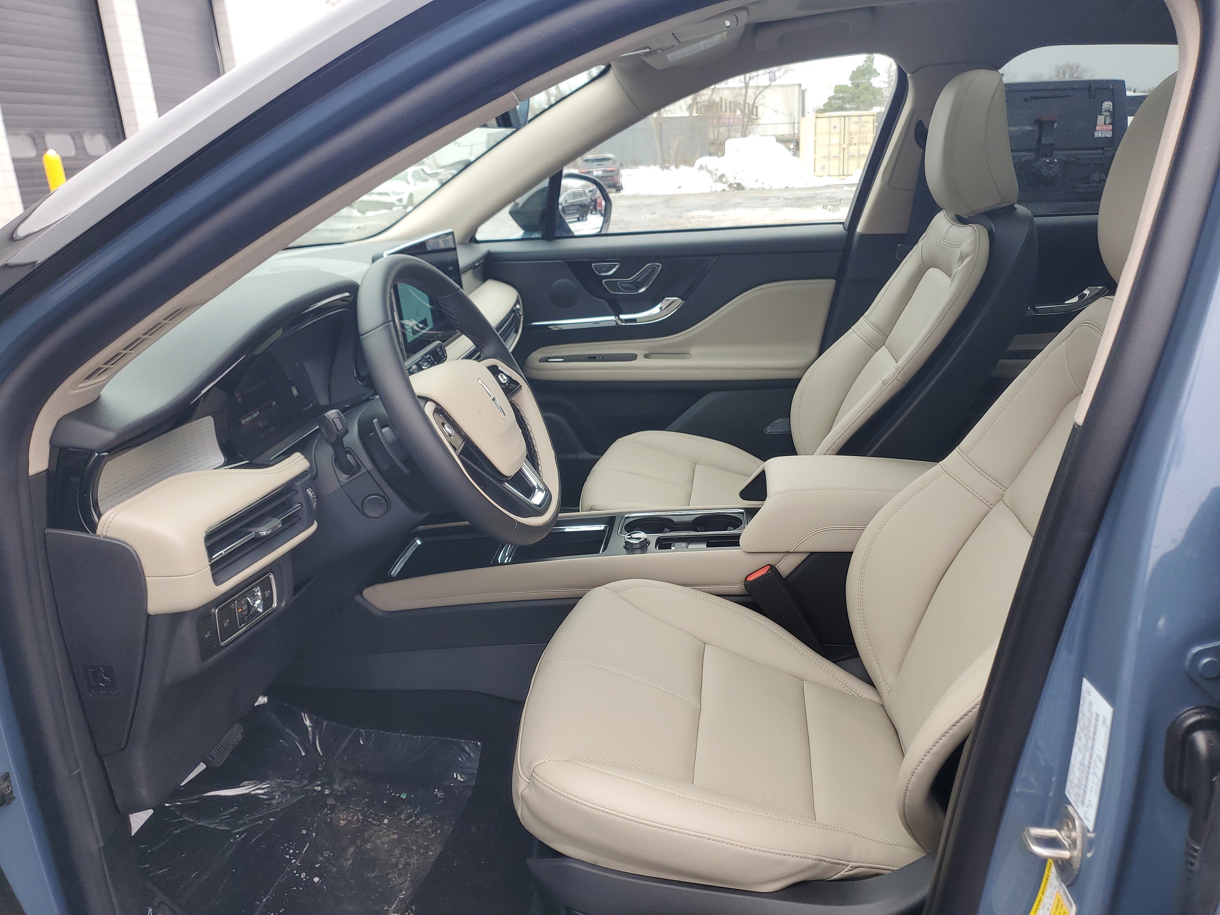 New 2026 Lincoln Corsair Premiere image 12