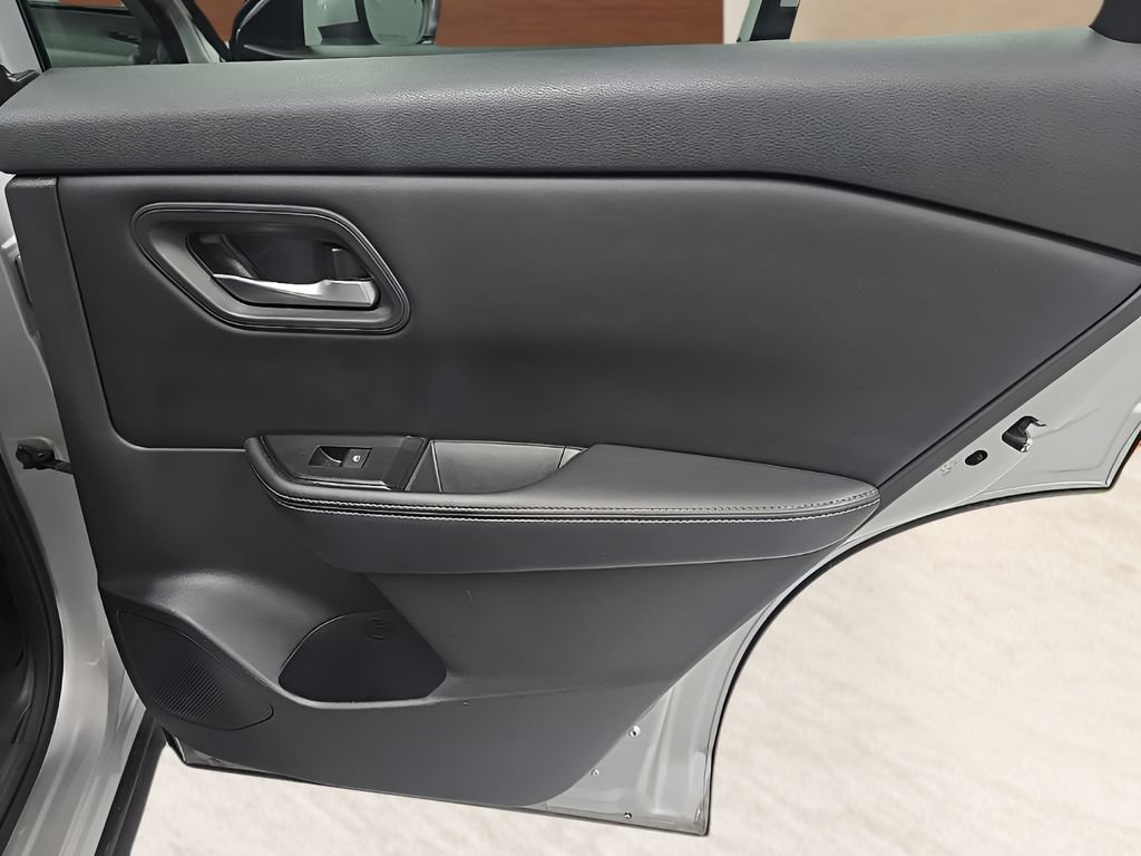 Used 2024 Nissan Rogue SV FWD image 22