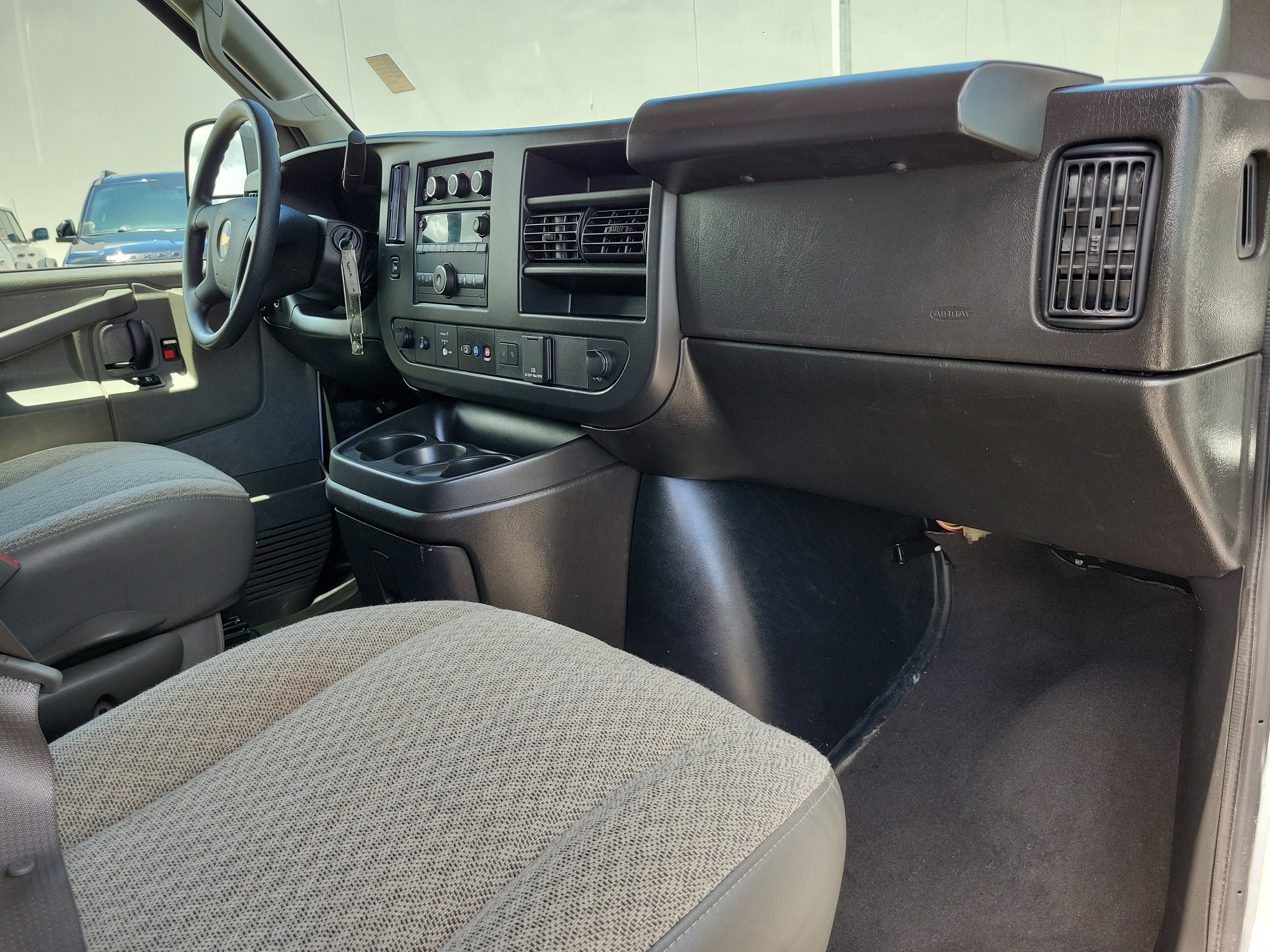 Used 2023 Chevrolet Express 3500 LT w/ LT Preferred Equipment Group RWD image 12