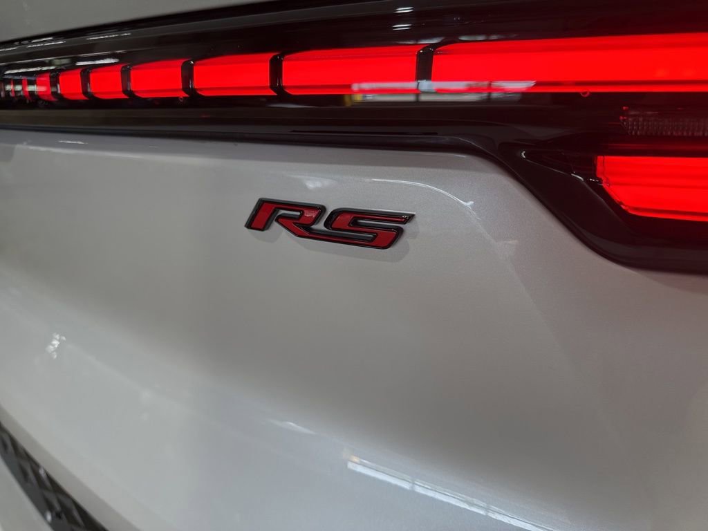 New 2025 Chevrolet Equinox EV RS w/ Convenience Package II FWD image 11
