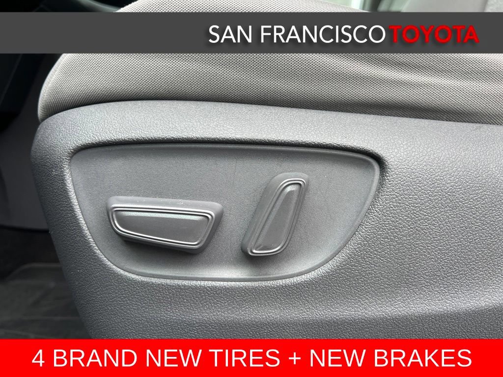 Certified 2021 Toyota Sienna LE FWD image 12