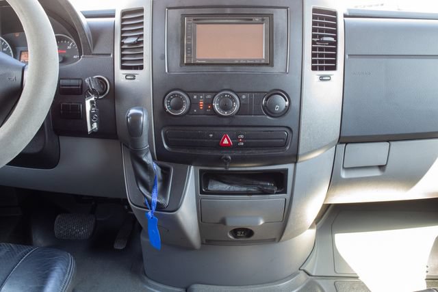 Used 2010 Mercedes-Benz Sprinter 2500 image 19