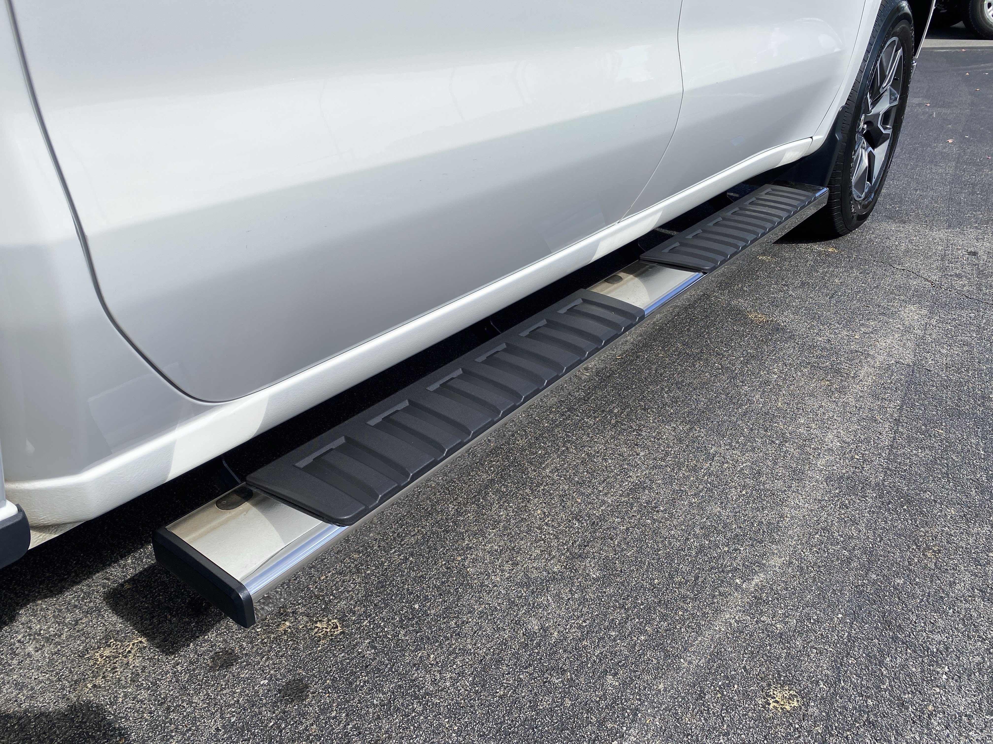 Used 2023 Chevrolet Silverado 1500 LT RWD image 40