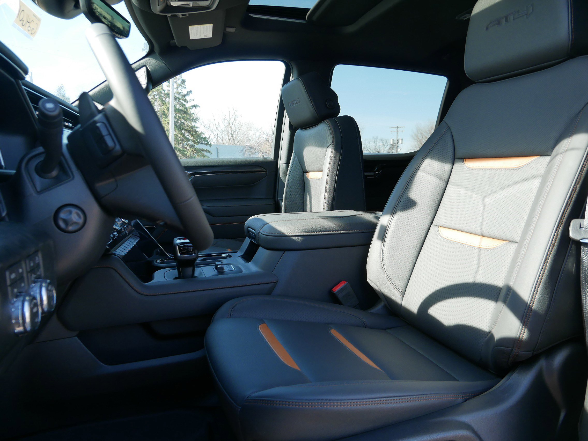 New 2026 GMC Sierra 1500 AT4 w/ Technology Package image 4