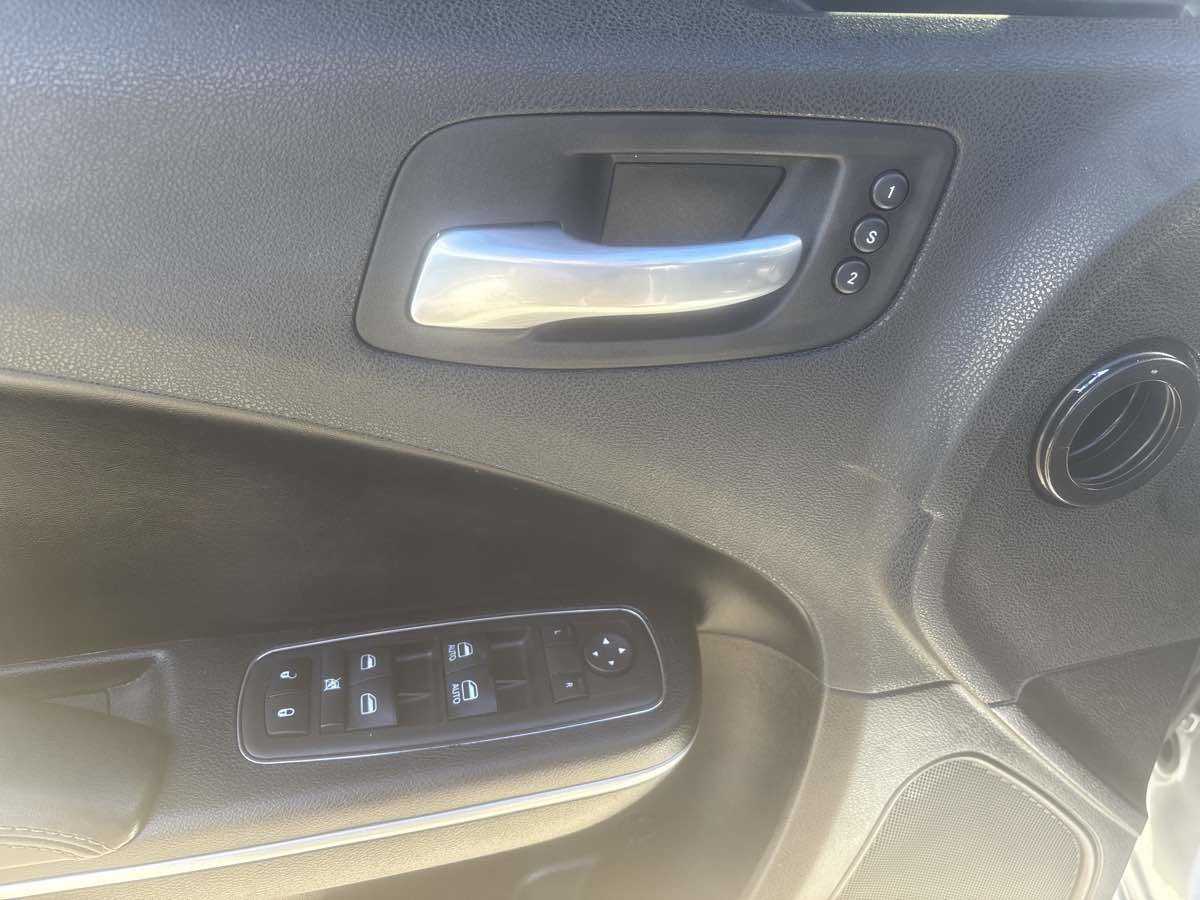 Used 2021 Dodge Charger SXT w/ Leather Interior Group image 7