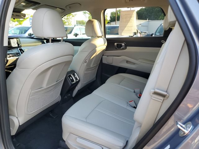 Used 2023 Kia Sorento S FWD image 12