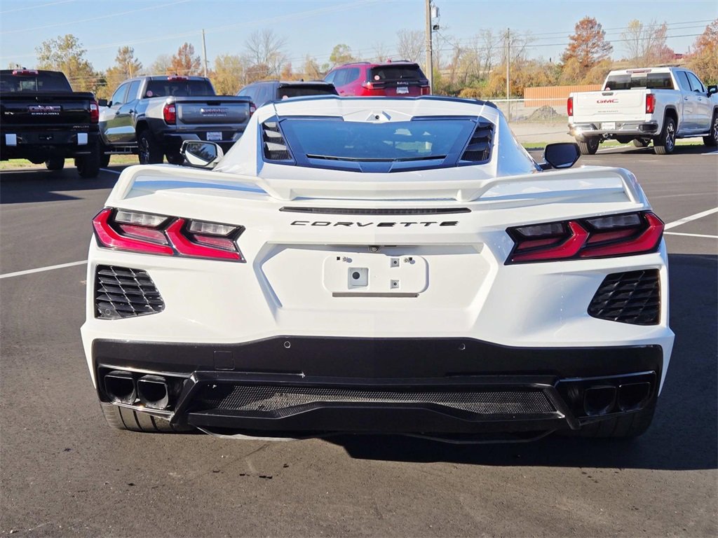Used 2024 Chevrolet Corvette Stingray Preferred Cpe w/ Z51 Performance Package image 4