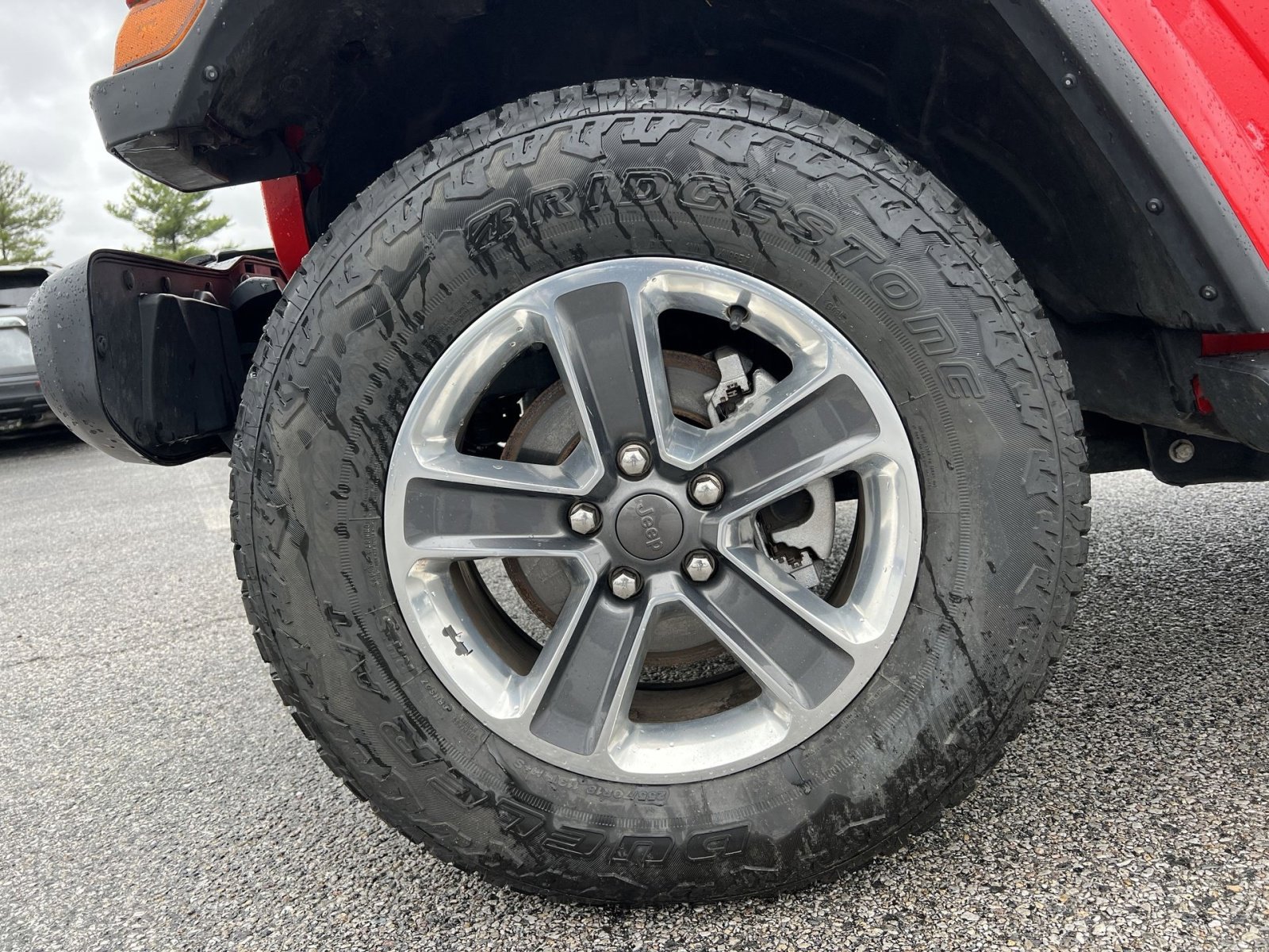 Used 2018 Jeep Wrangler Unlimited Sahara image 12