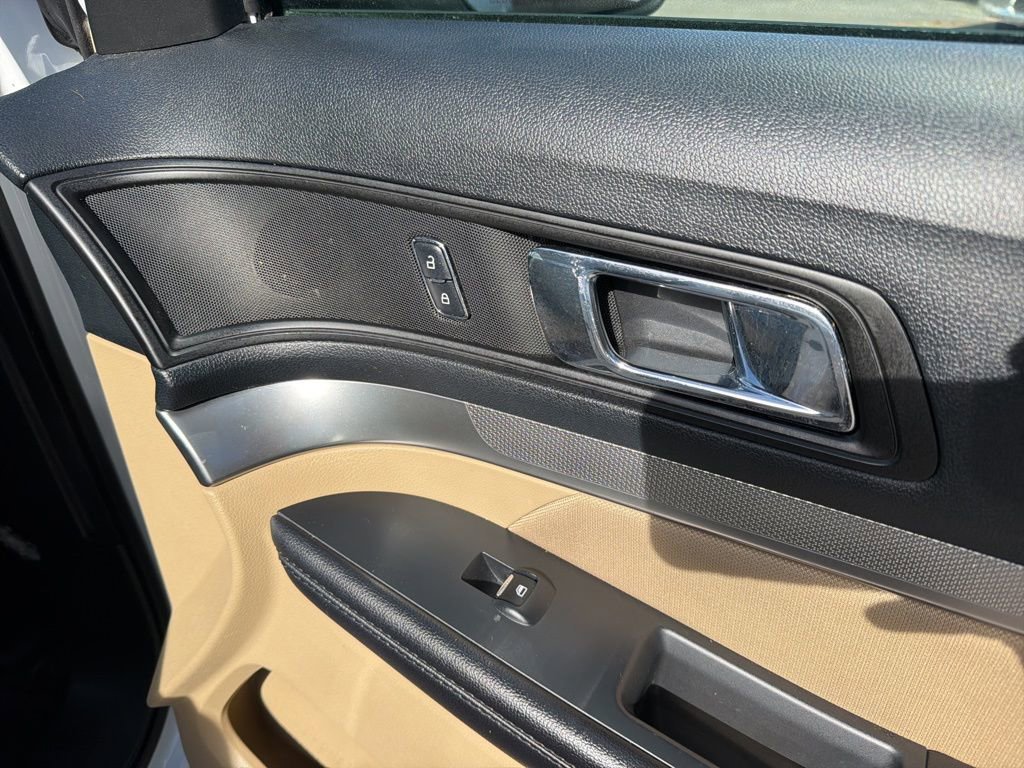 Used 2016 Ford Explorer FWD image 30