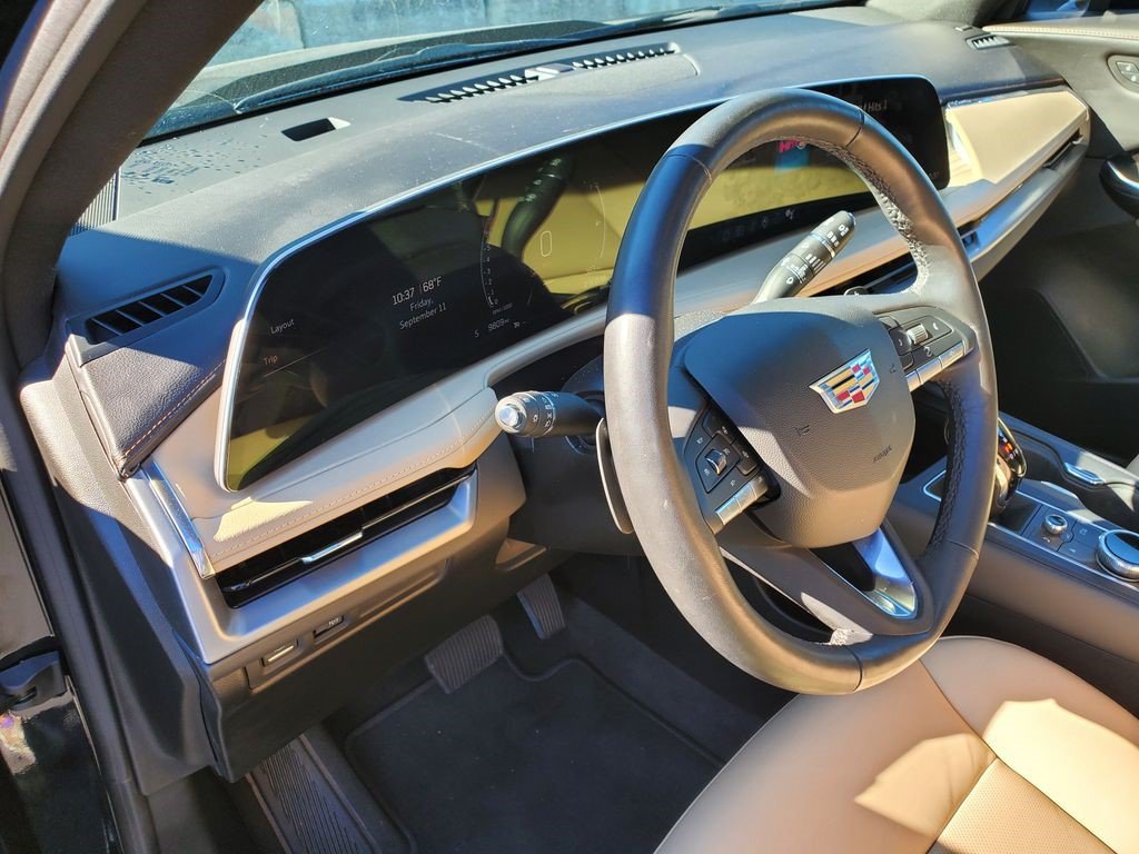 Certified 2024 Cadillac XT4 Premium Luxury AWD/4WD image 18