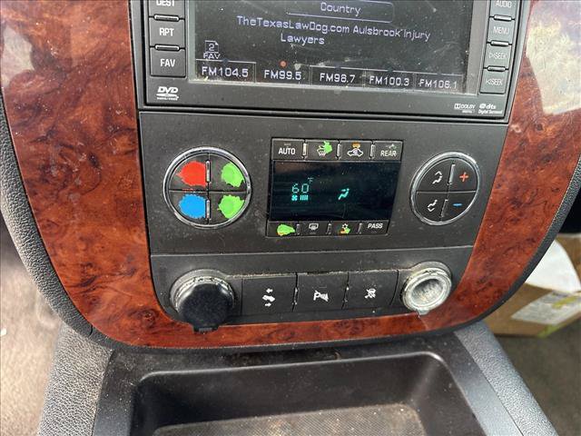 Used 2011 Chevrolet Tahoe LTZ RWD image 14