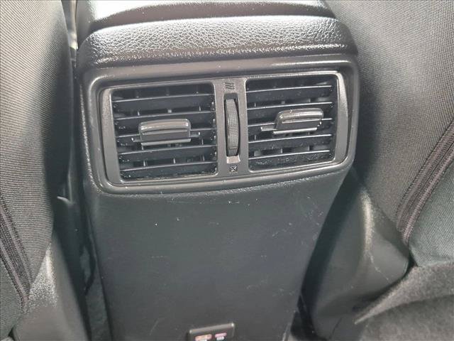 Used 2020 Nissan Rogue SV FWD image 16