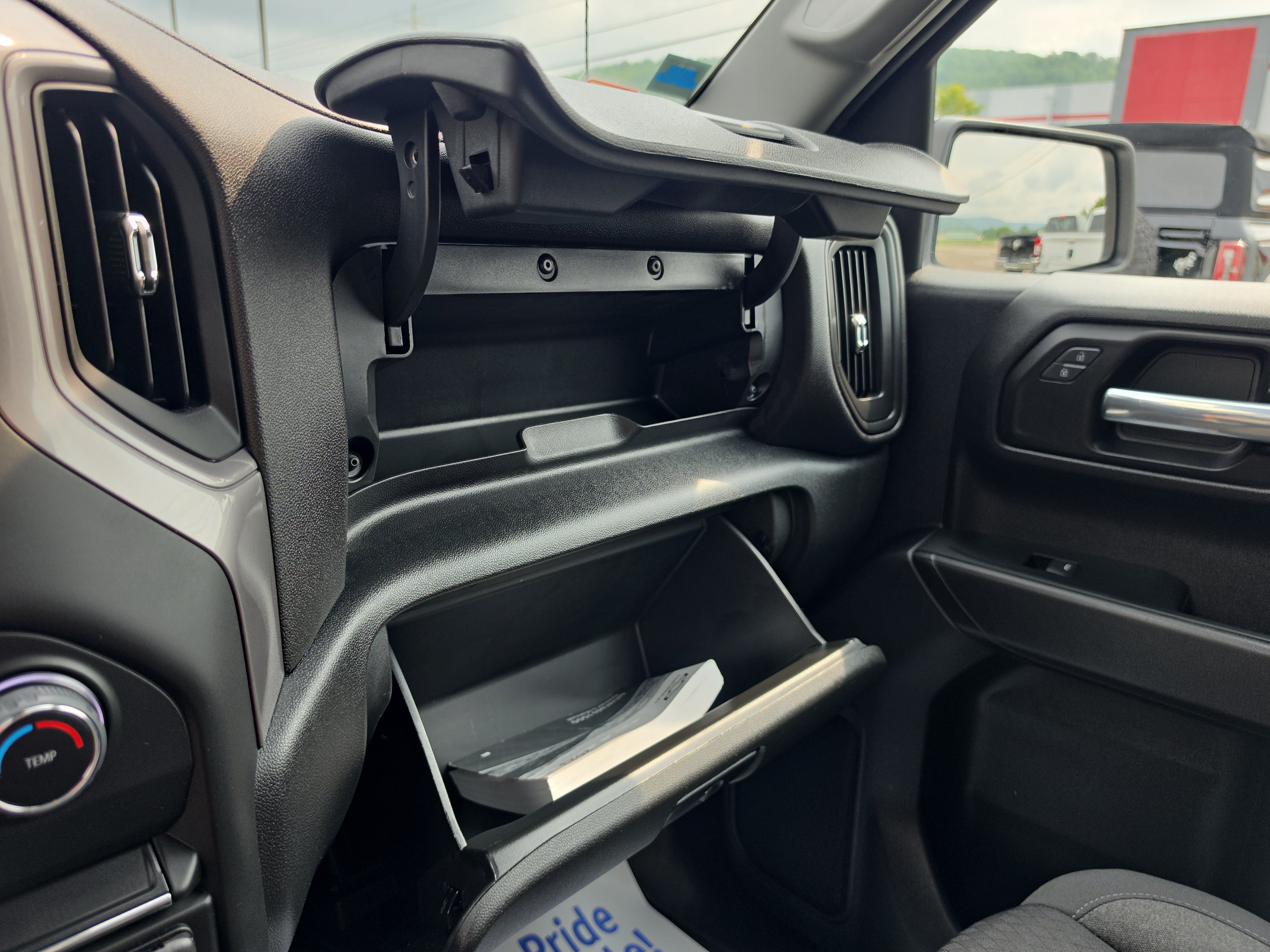 Used 2023 Chevrolet Silverado 1500 Custom w/ Rally Edition AWD/4WD image 31
