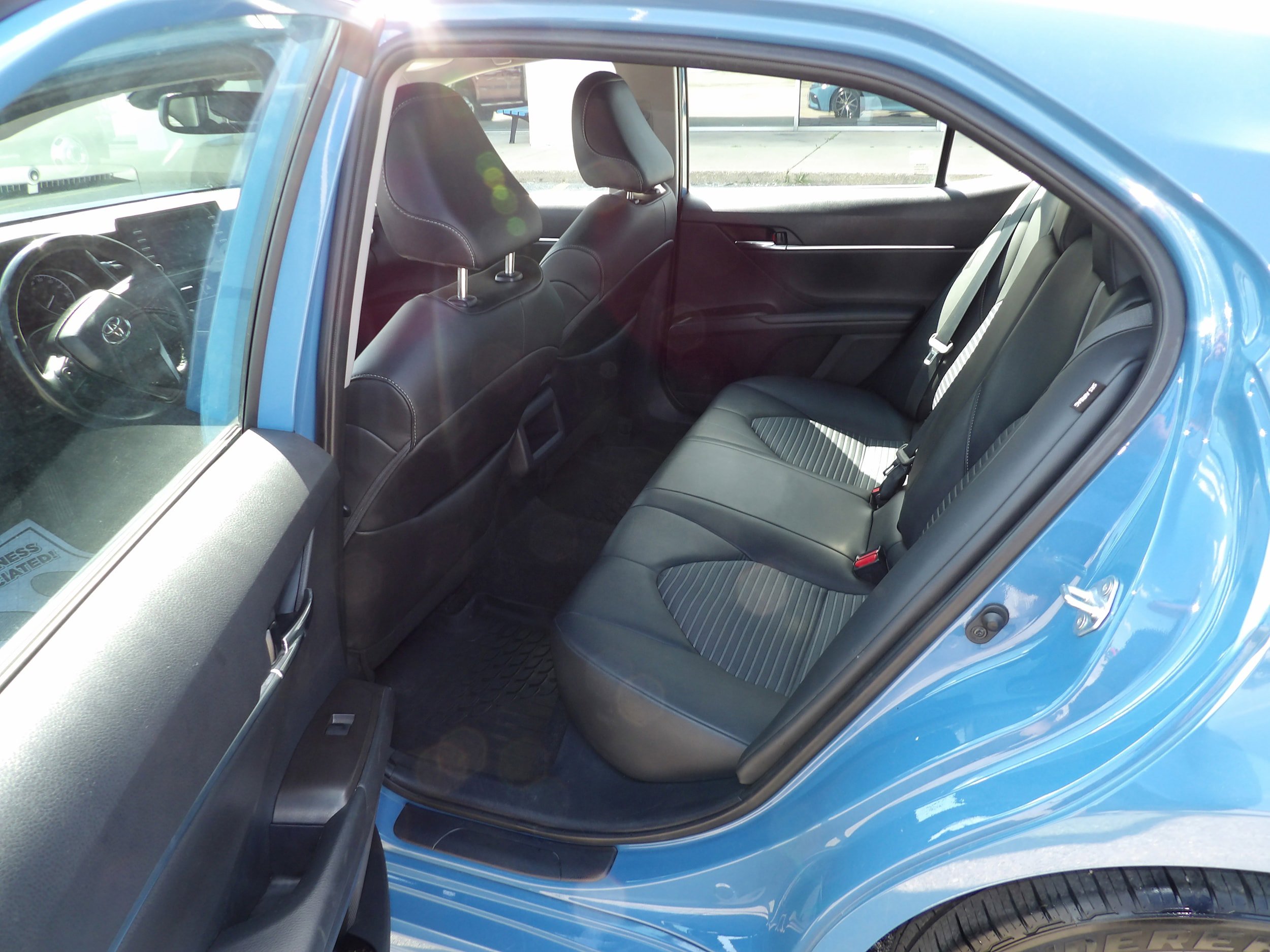 Used 2024 Toyota Camry SE w/ Cold Weather Package FWD image 11