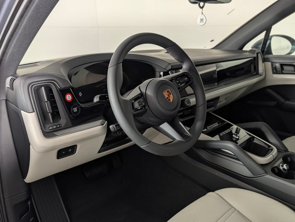 New 2026 Porsche Cayenne AWD/4WD image 4