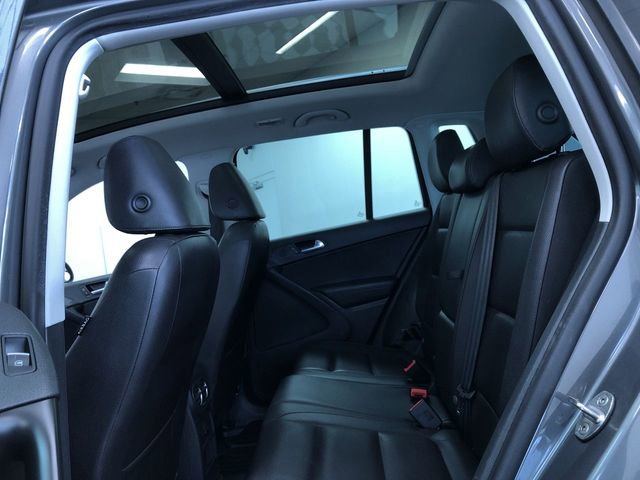 Used 2017 Volkswagen Tiguan Wolfsburg Edition AWD/4WD image 20