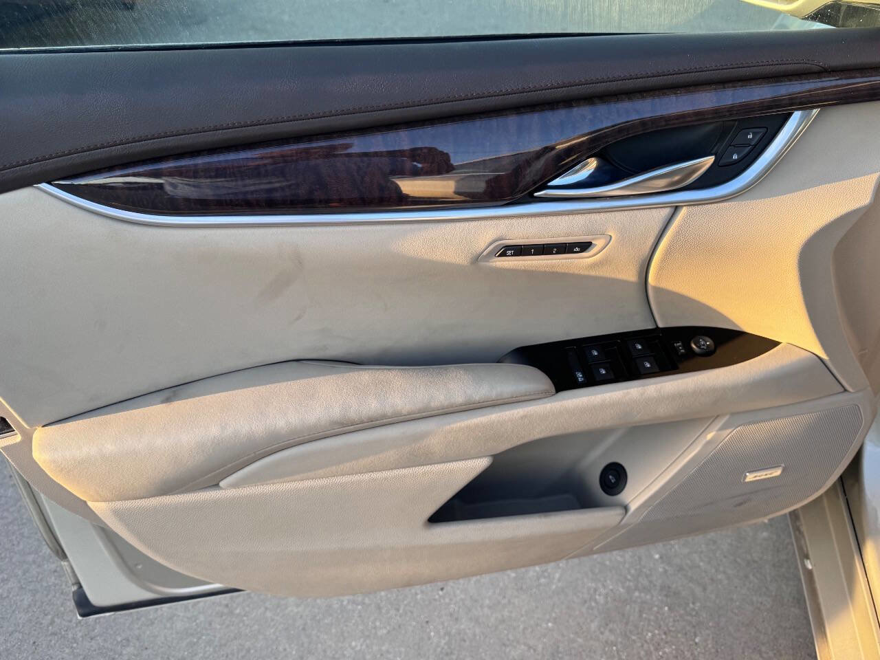 Used 2016 Cadillac XTS Luxury w/ Driver Awareness Package image 12