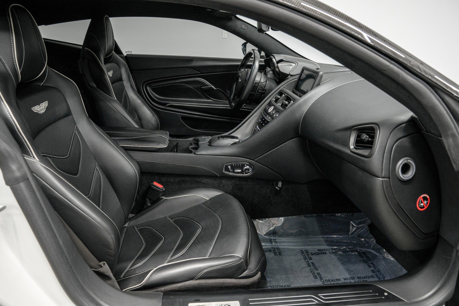 Used 2019 Aston Martin DBS Superleggera RWD image 33