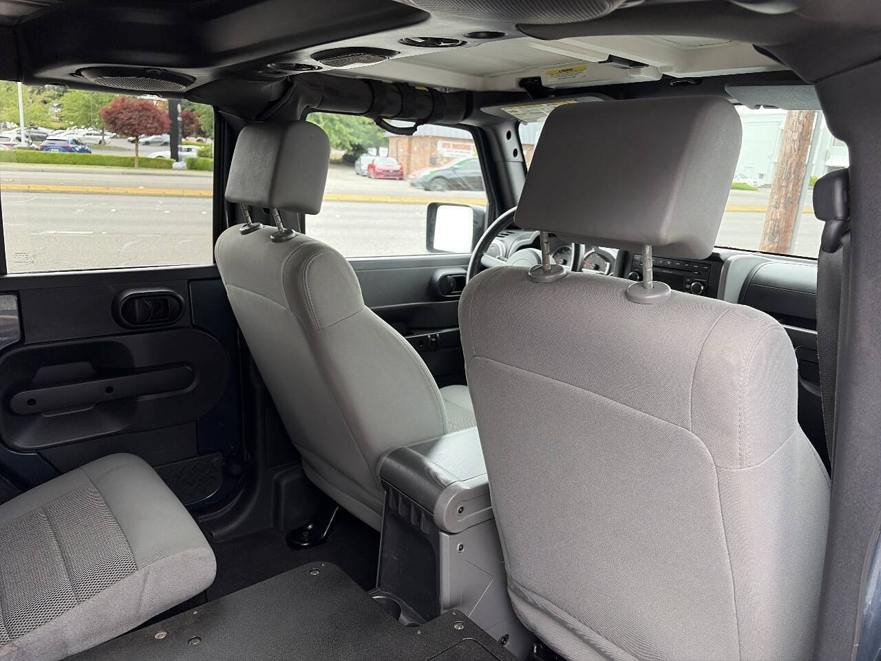 Used 2008 Jeep Wrangler Unlimited Sahara AWD/4WD image 24