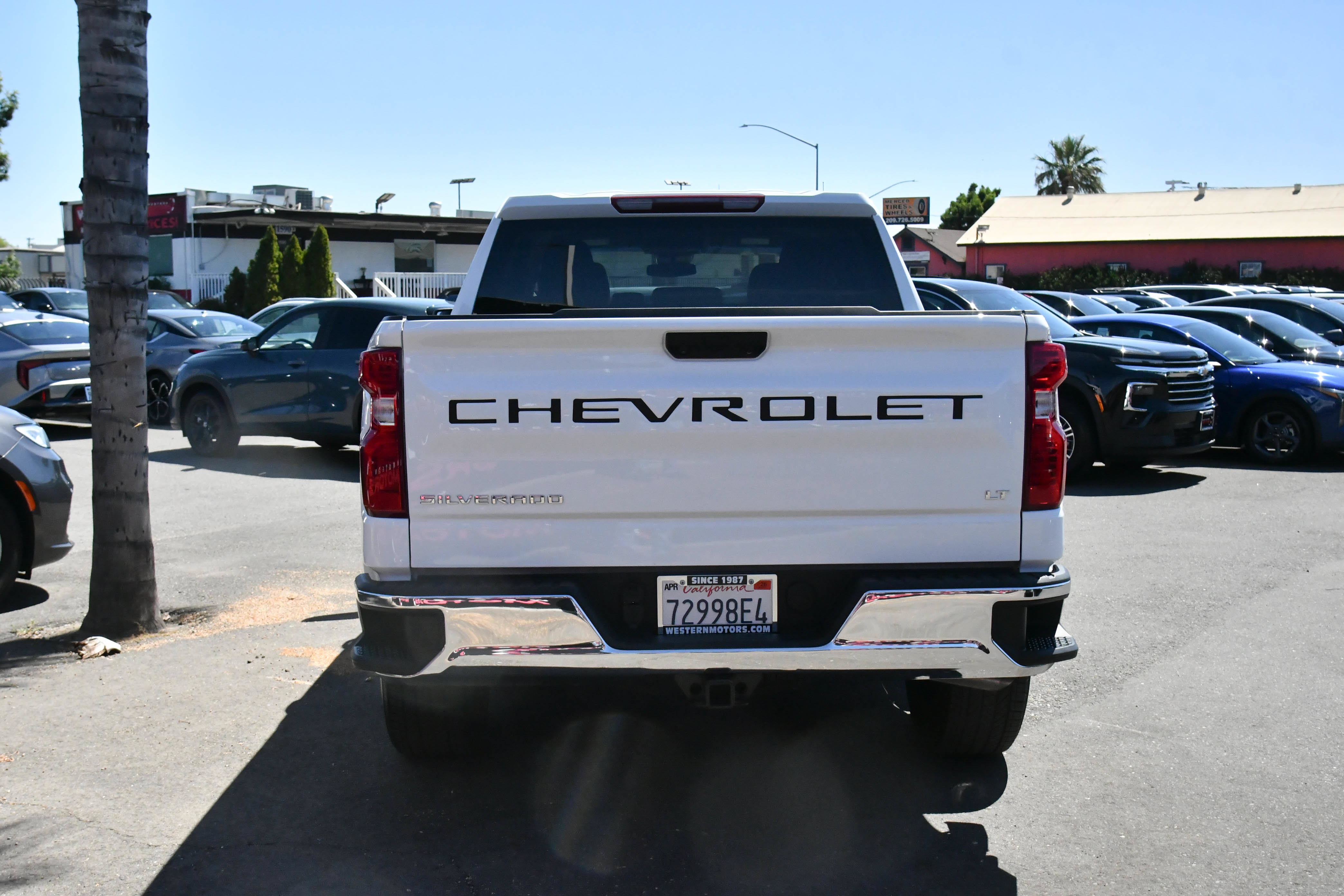 Used 2025 Chevrolet Silverado 1500 LT w/ LPO, Dark Essentials Package AWD/4WD image 7