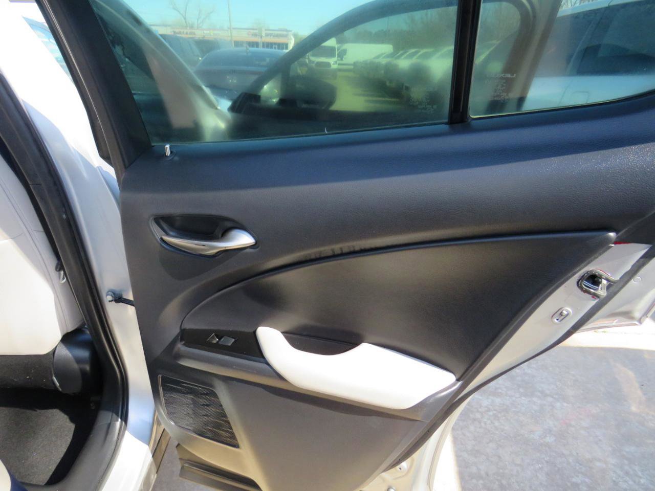 Used 2019 Lexus UX 200 Base image 35
