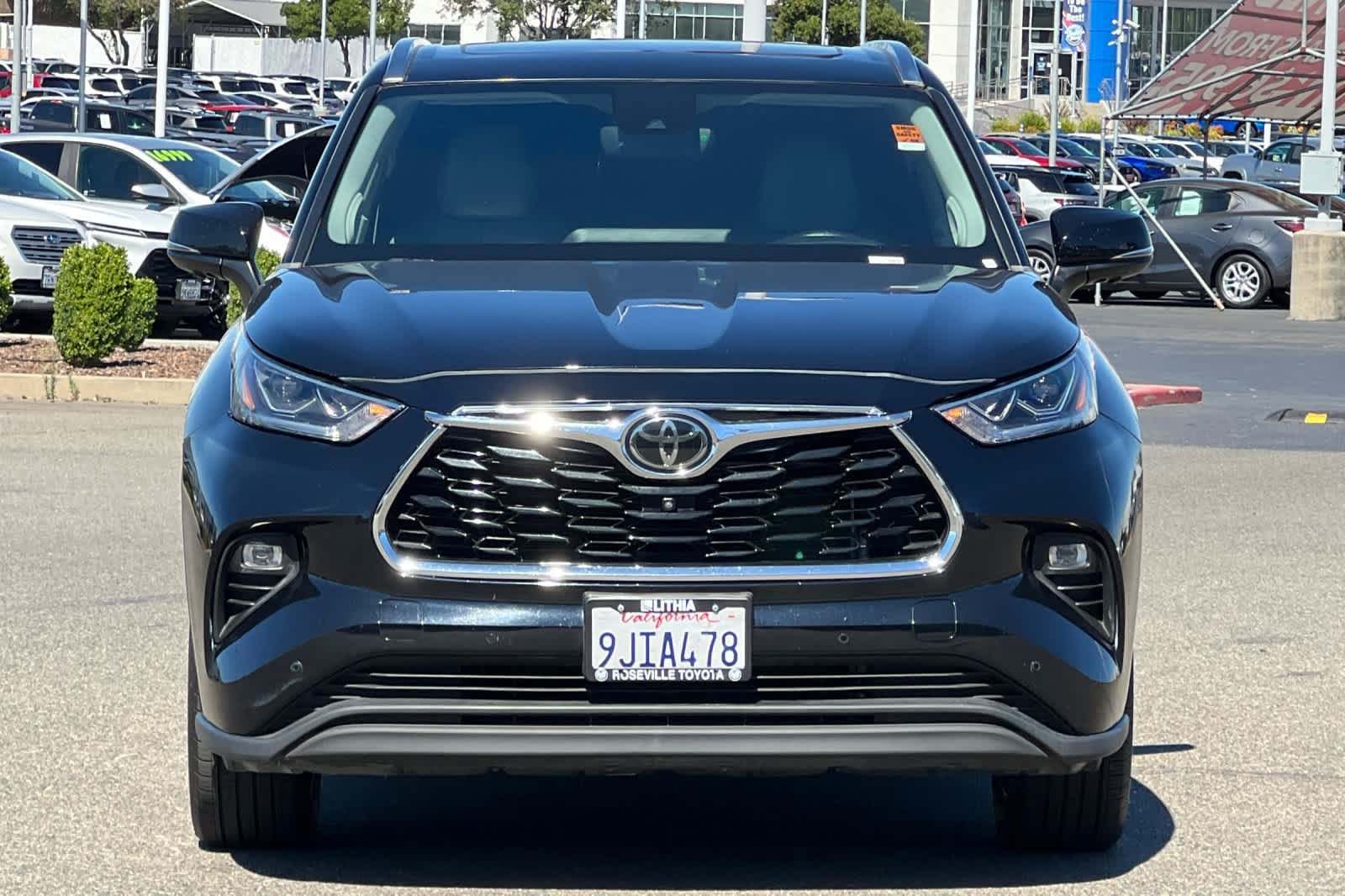 Used 2023 Toyota Highlander Limited AWD/4WD image 10