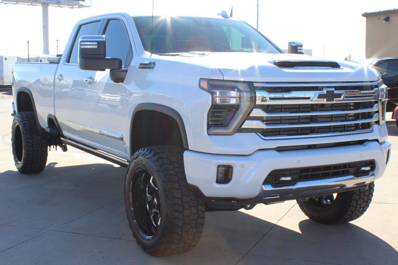 Used 2026 Chevrolet Silverado 3500 High Country w/ High Country Premium Package AWD/4WD image 10