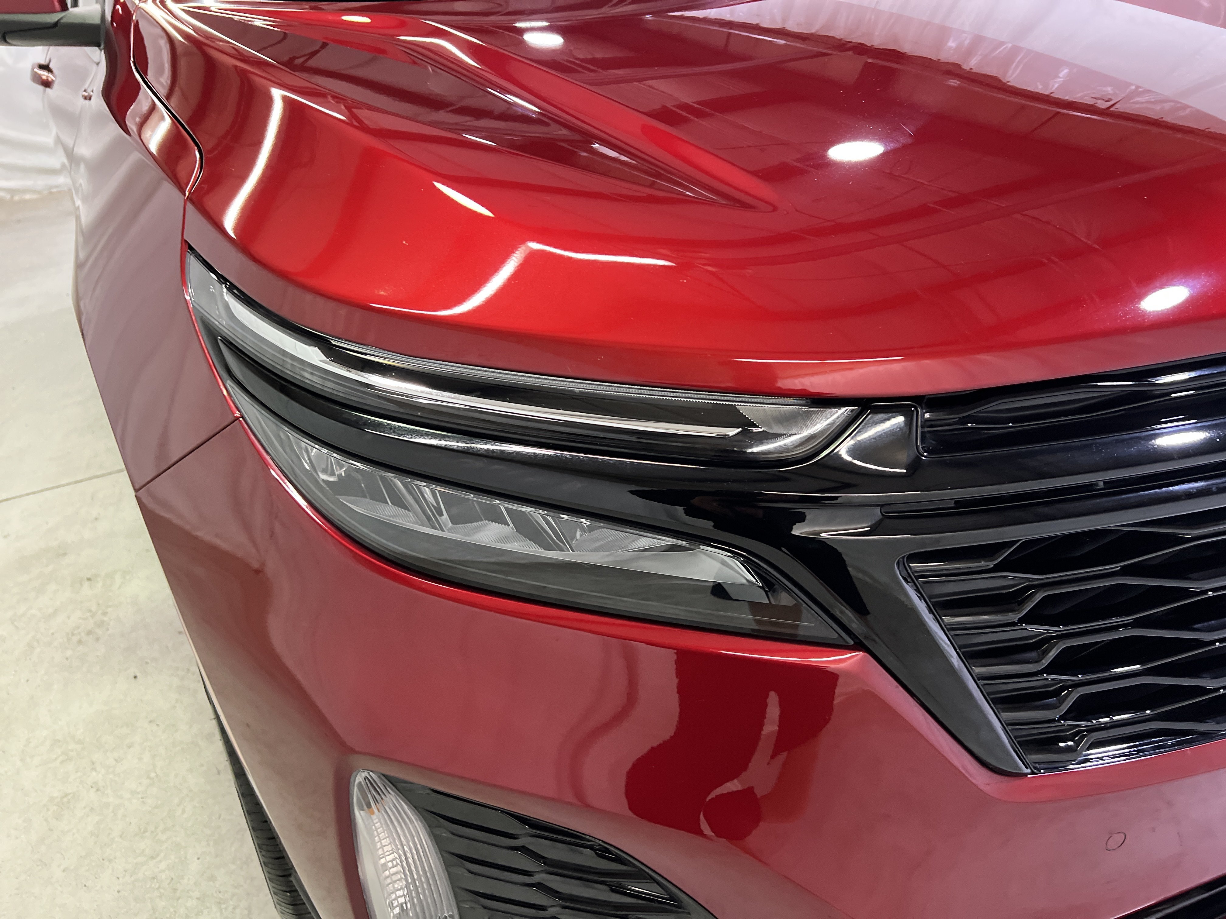 Certified 2024 Chevrolet Equinox RS w/ RS Leather Package AWD/4WD image 5