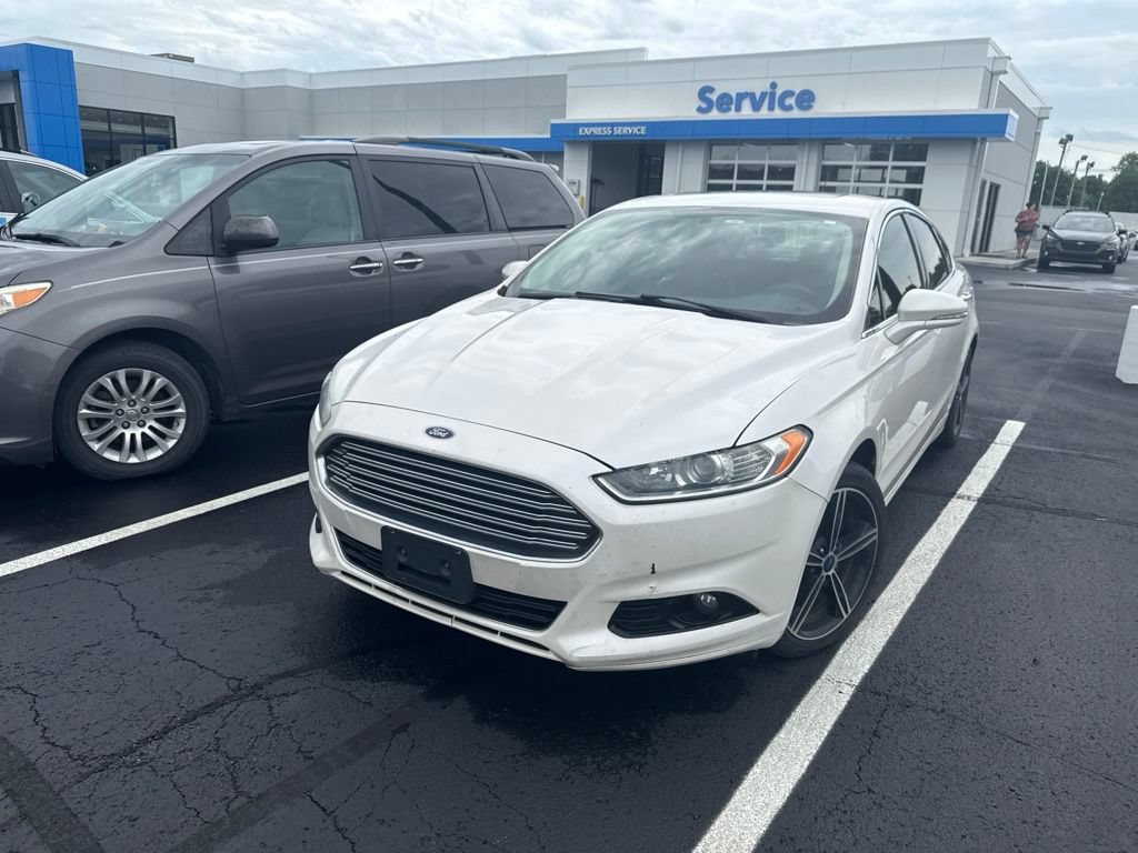 Used 2015 Ford Fusion Titanium w/ Terracotta Package FWD image 2