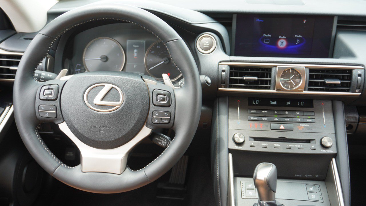 Used 2019 Lexus IS 300 w/ Premium Package RWD image 29