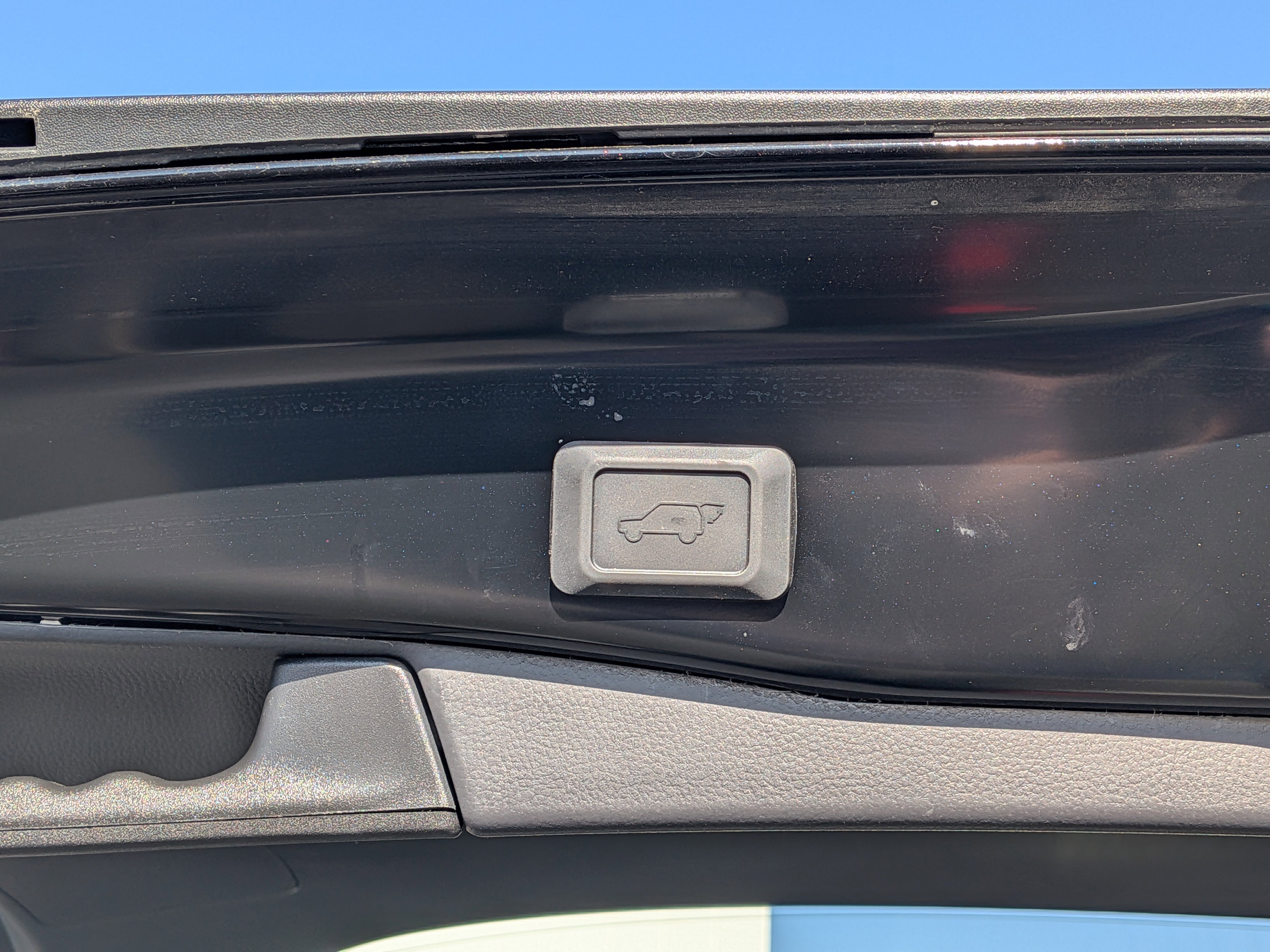 Used 2022 Toyota RAV4 TRD Off-Road w/ TRD Off-Road Weather Package image 22