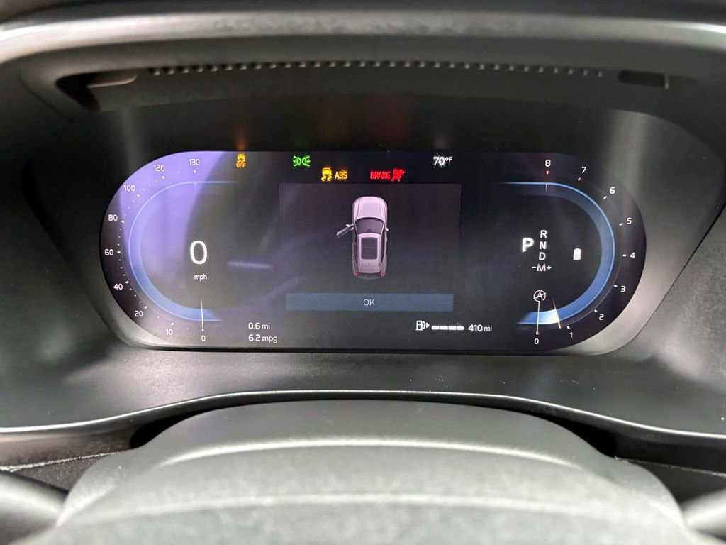 Used 2025 Volvo XC40 B5 Core image 15