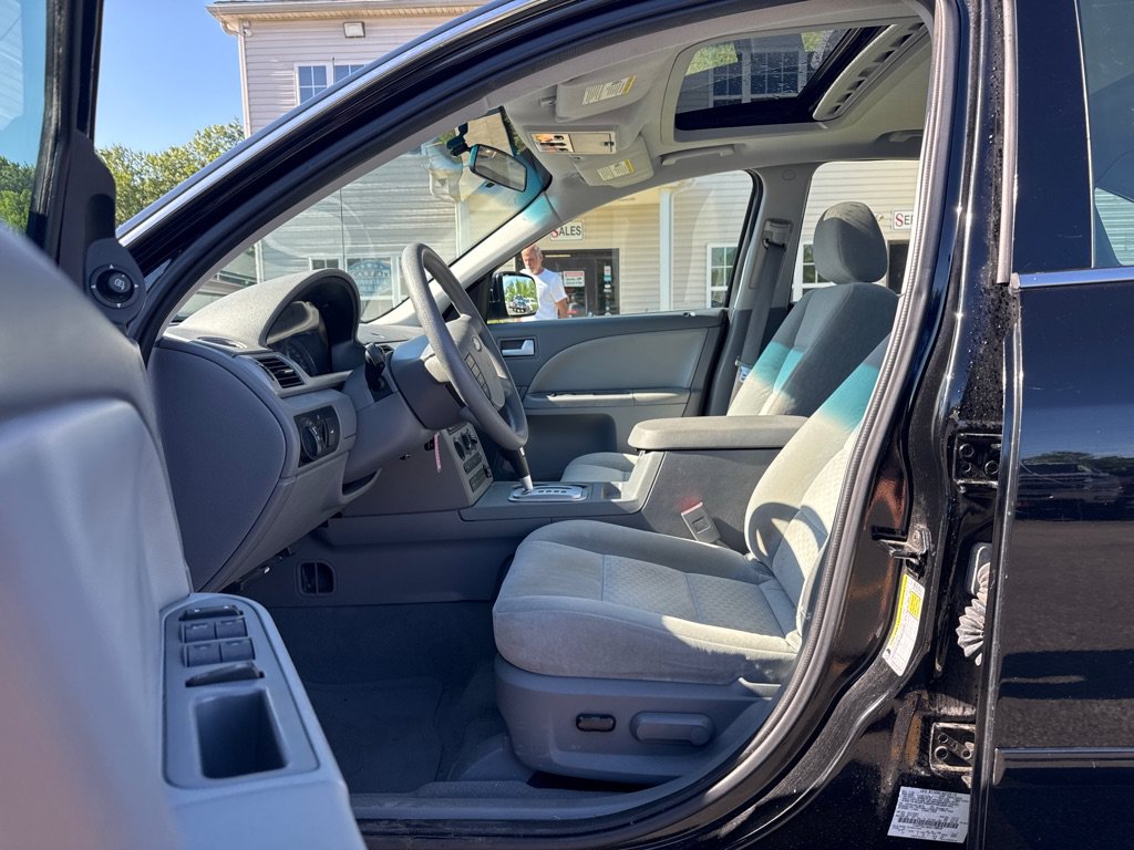 Used 2006 Ford Five Hundred SE AWD/4WD image 9