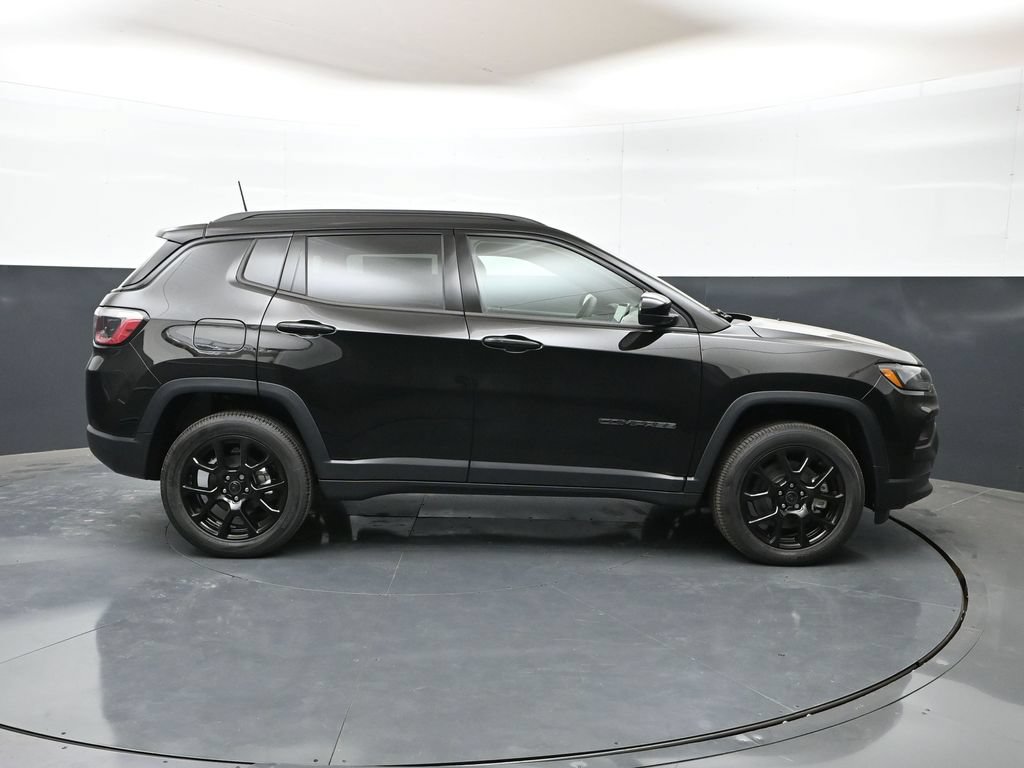 New 2026 Jeep Compass Latitude AWD/4WD image 29