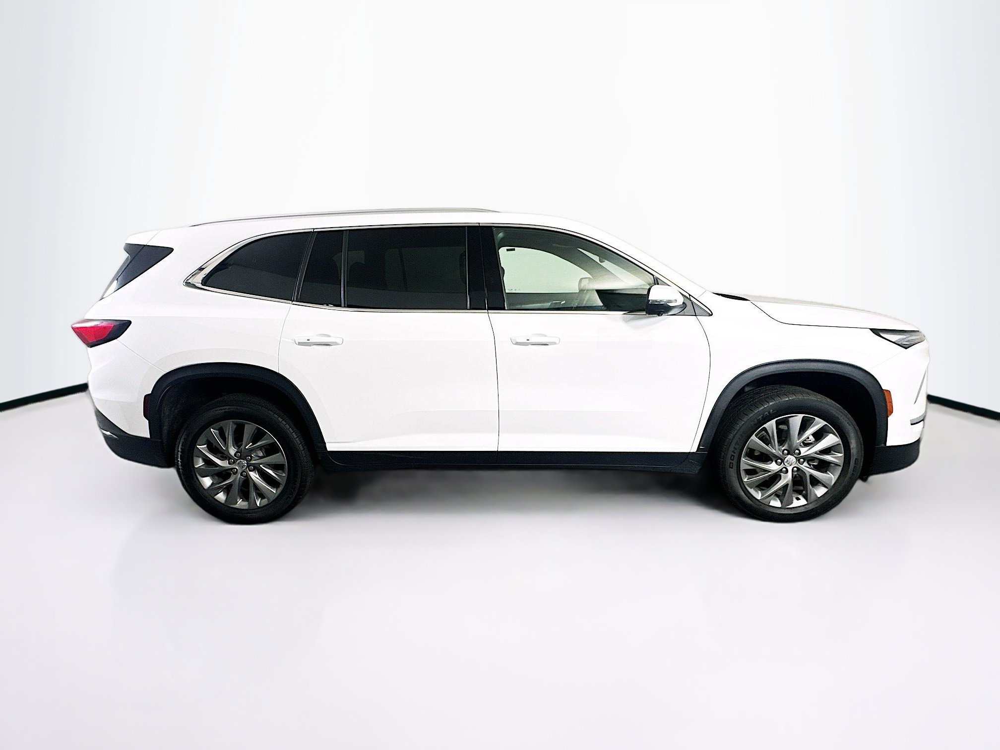 Used 2025 Buick Enclave Preferred FWD image 10