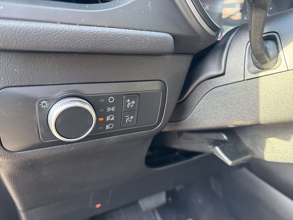 Used 2022 Ford Escape S image 12