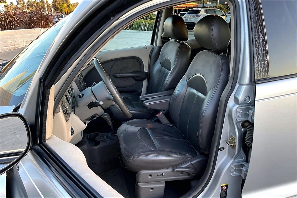 Used 2002 Chrysler PT Cruiser Limited image 2