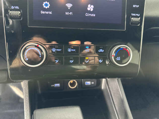 Used 2024 Hyundai Santa Cruz SE AWD/4WD image 18