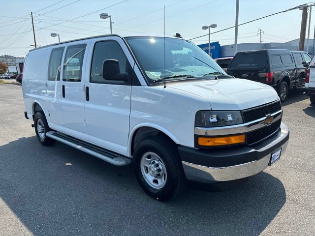 Used 2025 Chevrolet Express 2500 w/ Driver Convenience Package RWD image 7