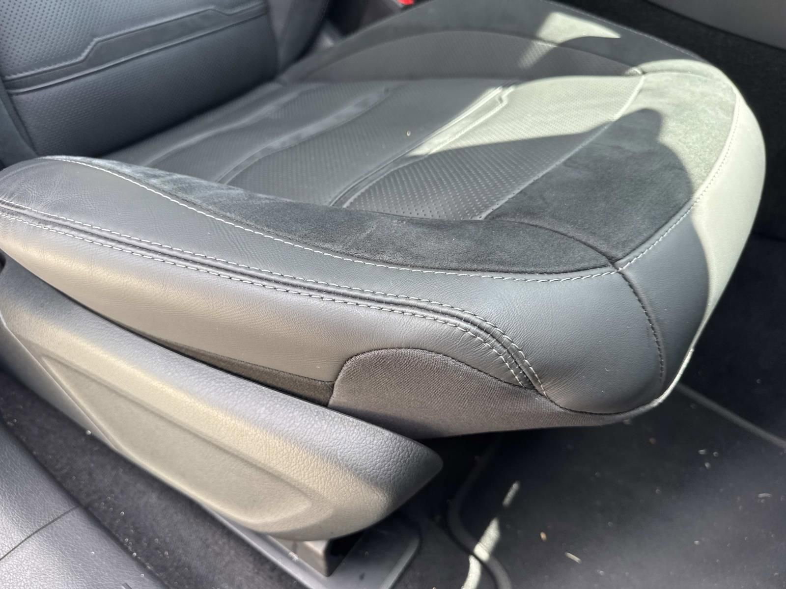 Used 2025 Mercedes-Benz GLE 63 AMG S w/ Driver Assistance Package image 11