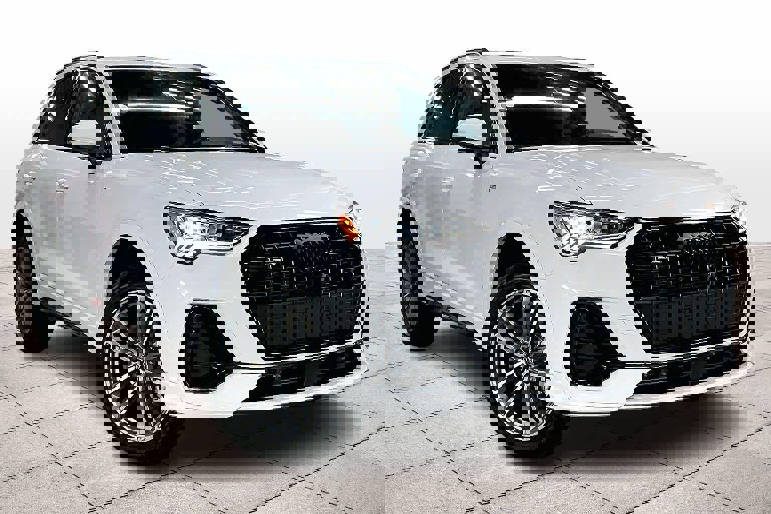 Certified 2025 Audi Q3 2.0T Premium w/ Convenience Package image 2