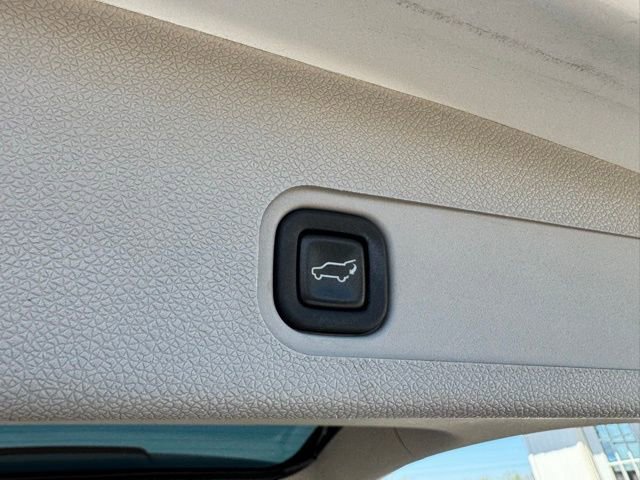 Used 2012 Chevrolet Tahoe LT w/ Luxury Package AWD/4WD image 23