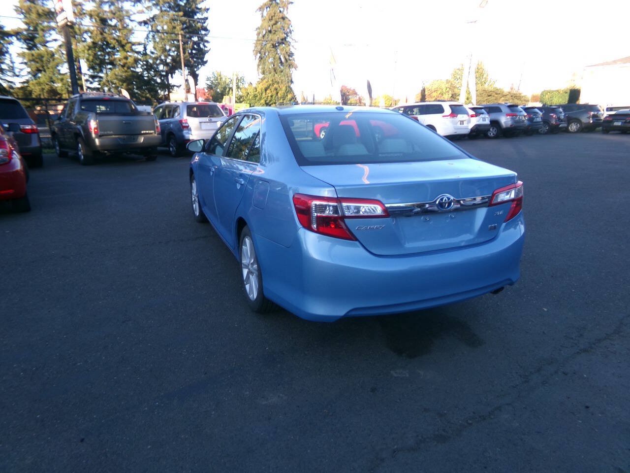 Used 2012 Toyota Camry XLE w/ Leather Pkg FWD image 6