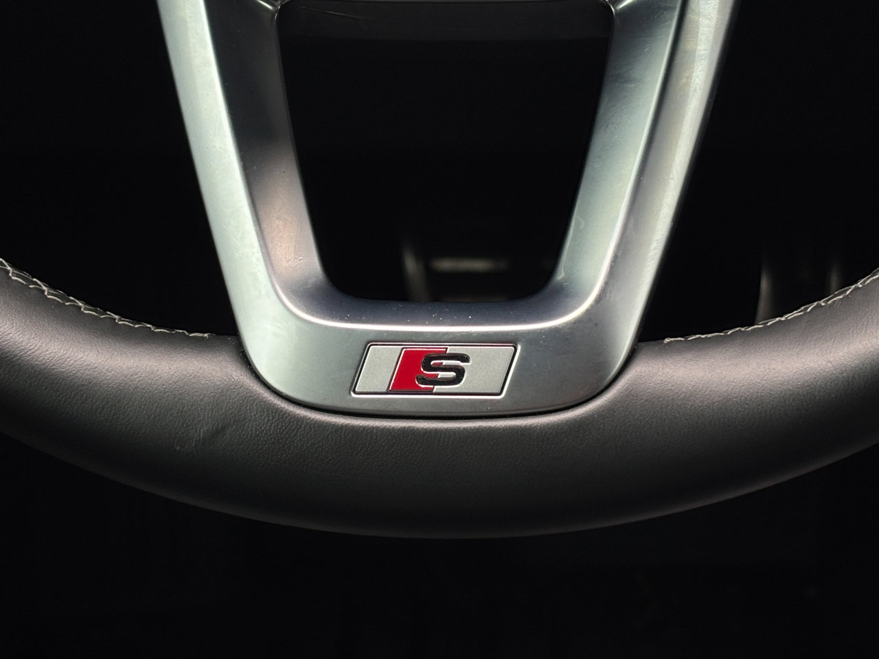 Used 2021 Audi SQ5 Premium Plus w/ Premium Plus Package image 3