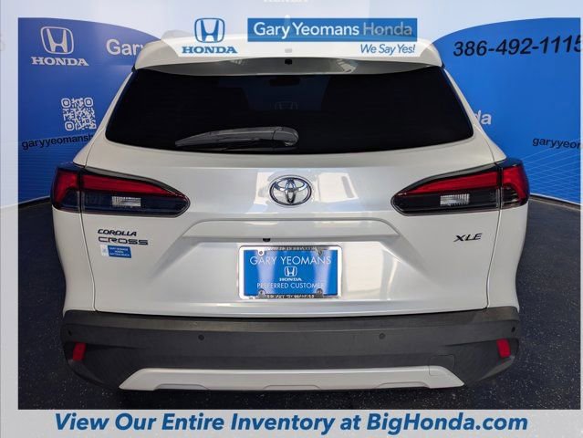 Used 2022 Toyota Corolla Cross XLE image 7
