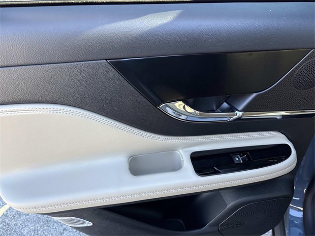 New 2026 Lincoln Corsair Premiere image 19